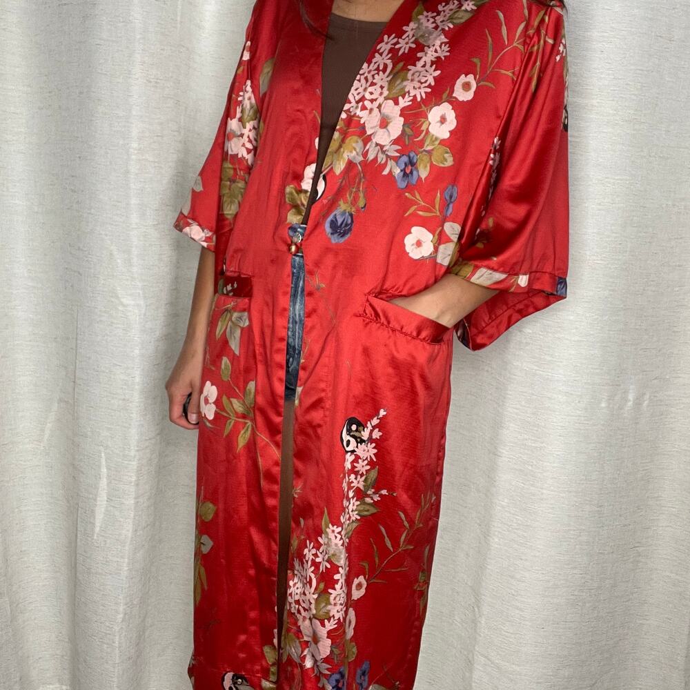 Urban Outfitters Kimchi Blue Kimono Top Robe Small Red Floral Asian Yin Yang